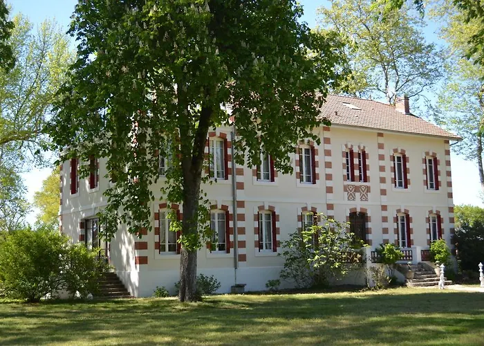 Les Chambres D\'Hotes Du Domaine De Lugazaut