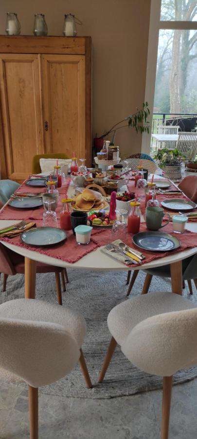 Les D'hotes Du Domaine De Lugazaut Bed and breakfast *